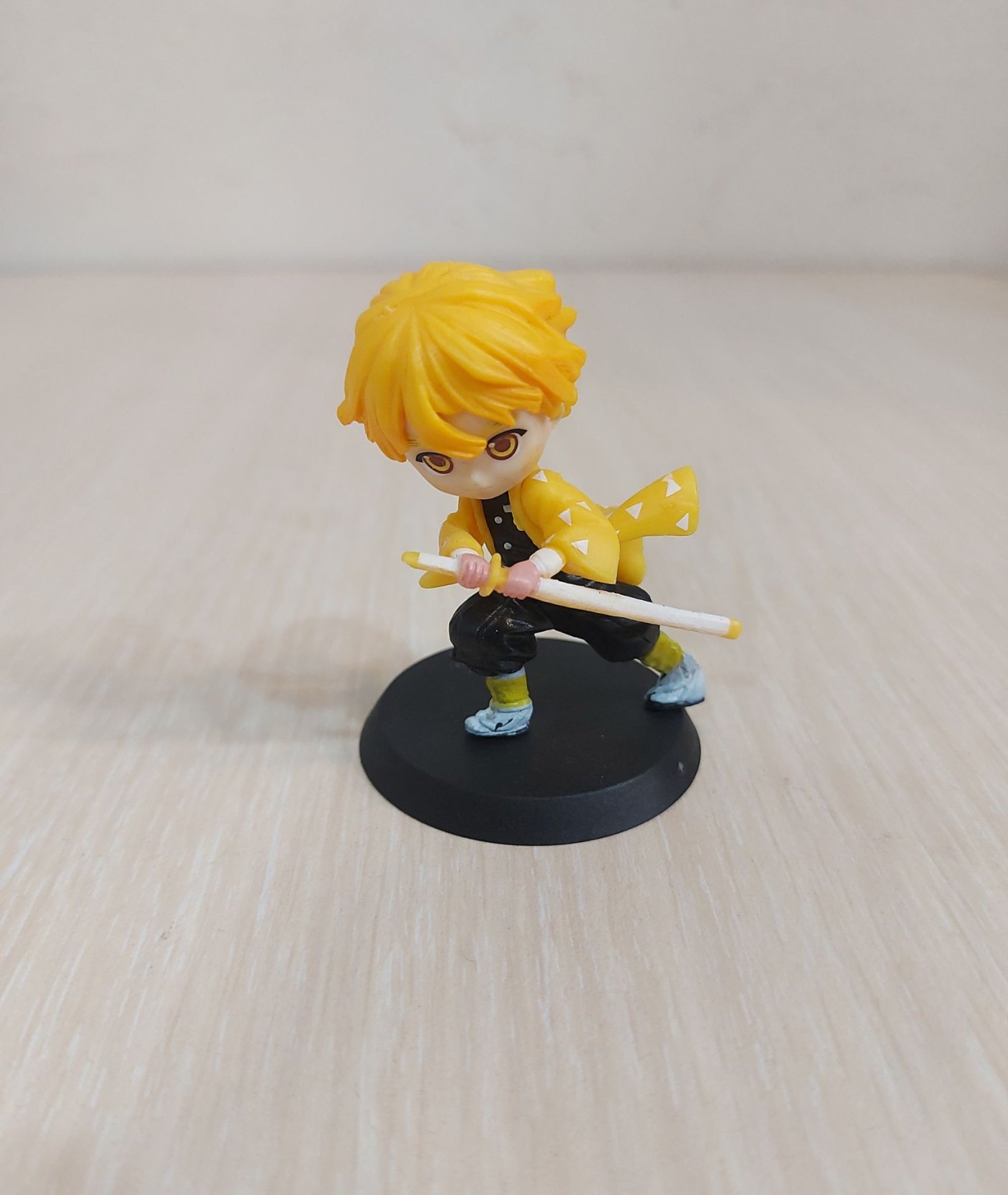Demon Slayer Biblo 8cm ´Zenitsu´